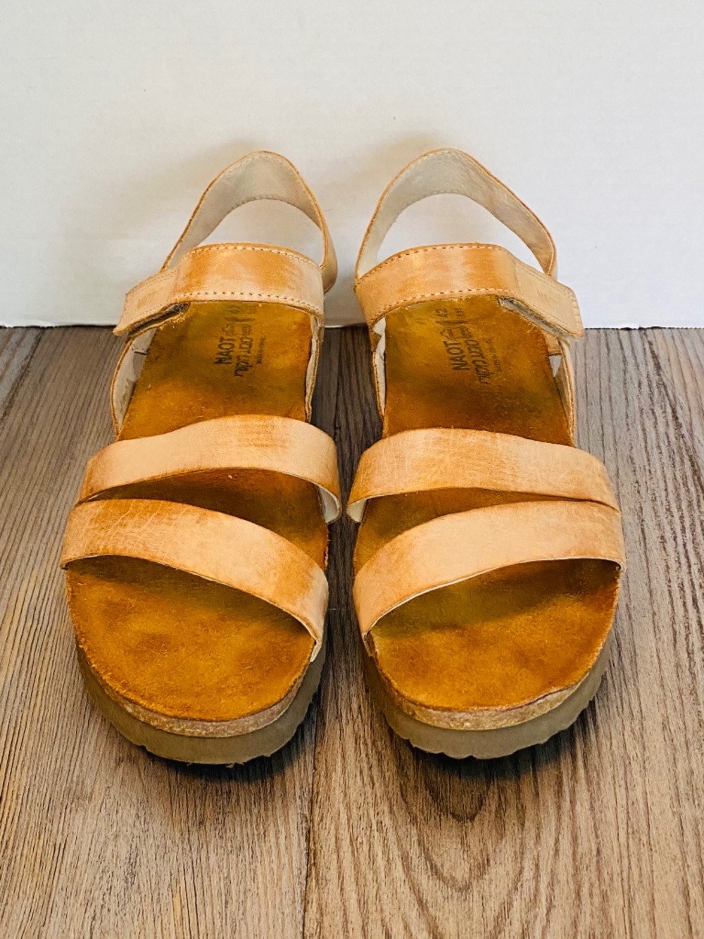Naot Kayla Distressed Latte Leather Womens Strappy Sandals 11 / 42.